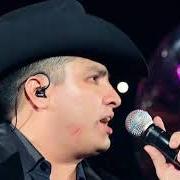 Il testo JULIO BELTRAN di JULION ALVAREZ è presente anche nell'album En vivo (2012)