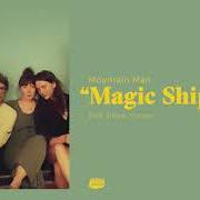 Il testo MOON di MOUNTAIN MAN è presente anche nell'album Magic ship (2018)