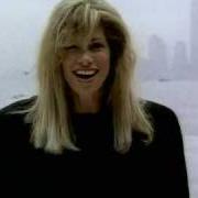 Il testo BACK THE WAY (DOTTIE'S POINT OF VIEW) di CARLY SIMON è presente anche nell'album This is my life (music from the motion picture) (1992)
