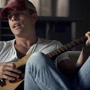 Il testo HELL OF A NIGHT di DUSTIN LYNCH è presente anche nell'album Where it's at (2014)