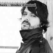 Il testo SOMETHING ABOUT YOU di CARY BROTHERS è presente anche nell'album Under control (2010)