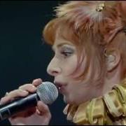 Il testo TOUS CES COMBATS di MYLÈNE FARMER è presente anche nell'album Avant que l'ombre (2005)