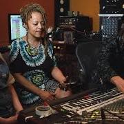 Il testo LAST SONG (FOR LESTER) di CASSANDRA WILSON è presente anche nell'album Coming forth by day (2015)