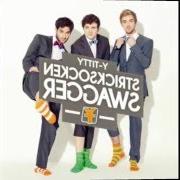 Il testo #HASHTAG di YTITTY è presente anche nell'album Stricksocken swagger (2013)