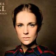 Il testo JUST SO di AGNES OBEL è presente anche nell'album Philharmonics (2010)