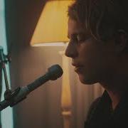 Il testo JUBILEE ROAD di TOM ODELL è presente anche nell'album Jubilee road (2018)