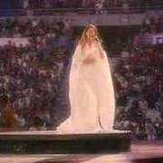 Il testo J'IRAI OÙ TU IRAS di CELINE DION è presente anche nell'album Au coeur du stade (1999)