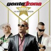 Il testo QUIEN ERES TÚ dei GENTE DE ZONA è presente anche nell'album Oro - lo nuevo y lo mejor (2012)