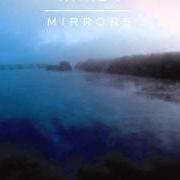 Il testo 14 di MAKER è presente anche nell'album Mirrors