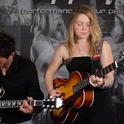 Il testo HERE'S WHERE THE STORY ENDS di CRYSTAL BOWERSOX è presente anche nell'album All this for that (2013)