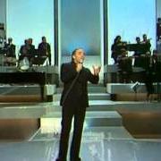 Il testo MARIE QUAND TU T'EN VAS di CHARLES AZNAVOUR è presente anche nell'album Voilà que tu reviens (1976)