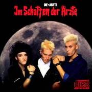 Il testo WAS HAT DER JUNGE DOCH FÜR NERVEN dei DIE ÄRZTE è presente anche nell'album Im schatten der ärzte (1985)