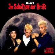 Il testo UND ES REGNET dei DIE ÄRZTE è presente anche nell'album Im schatten der ärzte (1985)