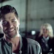 Il testo LOVE WINS di JASON CRABB è presente anche nell'album Love is stronger (2013)