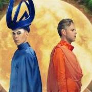 Il testo THERE'S NO NEED degli EMPIRE OF THE SUN è presente anche nell'album Two vines (2016)