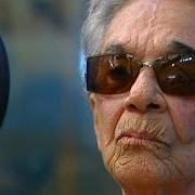 Il testo UN MUNDO RARO di CHAVELA VARGAS è presente anche nell'album Por siempre (2012)