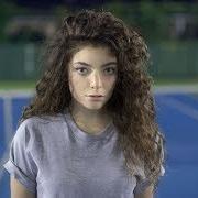 Il testo ROYALS di LORDE è presente anche nell'album The love club - ep (2013)