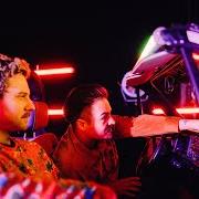 Il testo LIGHTS OUT_DEMO di MILKY CHANCE è presente anche nell'album Trip tape (2021)