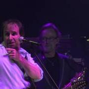 Il testo BORDERLINE di CHRIS DE BURGH è presente anche nell'album High on emotion - live from dublin (1990)