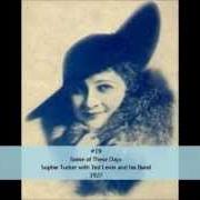 Il testo TUCK ME TO SLEEP IN MY OLD 'TUCKY HOME di VERNON DALHART è presente anche nell'album 25 top songs of 1921