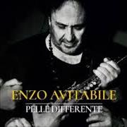 Il testo LEAVE ME OR LOVE ME di ENZO AVITABILE è presente anche nell'album Pelle differente (2018)