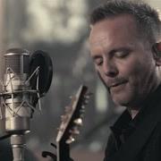 Il testo A KING LIKE THIS di CHRIS TOMLIN è presente anche nell'album Adore: christmas songs of worship (2015)