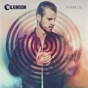 Il testo IN THE DARK di WILKINSON è presente anche nell'album Hypnotic (2017)