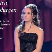 Il testo AVE MARIA di AMIRA WILLIGHAGEN è presente anche nell'album Amira (2014)