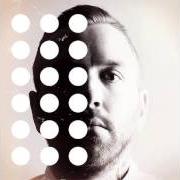 Il testo COMMENTATORS di CITY AND COLOUR è presente anche nell'album The hurry and the harm (2013)