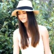 Il testo RUN di JASMINE THOMPSON è presente anche nell'album Under the willow tree ep (2013)