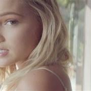 Il testo IN THE DARK di OLIVIA HOLT è presente anche nell'album Olivia (2016)