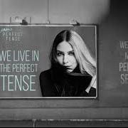 Il testo SLOW LOVE di FALLULAH è presente anche nell'album Perfect tense (2015)