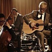 Il testo MIRACLE di ABOVE & BEYOND è presente anche nell'album Acoustic (2014)