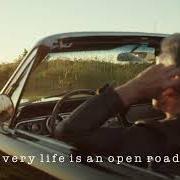 Il testo AS THE CROW FLIES di COLIN JAMES è presente anche nell'album Open road (2021)