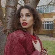 Il testo KEEP MOVING di JUNGLE è presente anche nell'album Loving in stereo (2021)