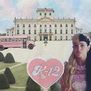 Il testo WHEELS ON THE BUS di MELANIE MARTINEZ è presente anche nell'album K-12 (2019)