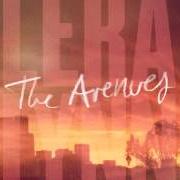Il testo STANDING ON THE MOON di LERA LYNN è presente anche nell'album The avenues (2014)