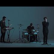 Il testo LAST ORDERS di NOTHING BUT THIEVES è presente anche nell'album Graveyard whistling (2014)