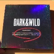 Il testo LOOK HERE di BTS è presente anche nell'album Dark & wild (2014)