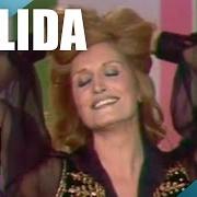 Il testo PARLEZ-MOI D'AMOUR MON AMOUR di DALIDA è presente anche nell'album Besame mucho (1976)