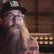 Il testo RUN DEVIL RUN di CROWDER è presente anche nell'album American prodigal (2016)