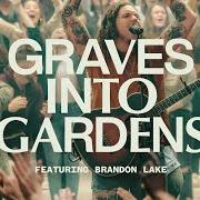 Il testo THERE IS A KING (LIVE) di ELEVATION WORSHIP è presente anche nell'album Graves into gardens (live) (2020)