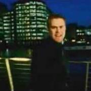 Il testo FRIDAY di DANIEL BEDINGFIELD è presente anche nell'album Gotta get thru this (2002)