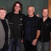 Il testo HEADS UP di RIK EMMETT è presente anche nell'album Res9 (2016)