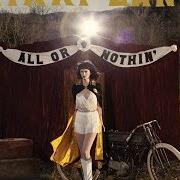 Il testo OUT OF MY MIND di NIKKI LANE è presente anche nell'album All or nothin' (2014)