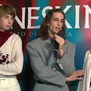 Il testo LASCIAMI STARE dei MANESKIN è presente anche nell'album Il ballo della vita (2018)