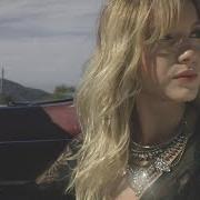 Il testo AMERICA di XYLØ è presente anche nell'album America (2016)