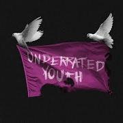 Il testo WAITING ON THE WEEKEND di YUNGBLUD è presente anche nell'album The underrated youth (2019)