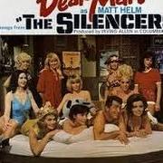 Il testo LOVEY KRAVEZIT di DEAN MARTIN è presente anche nell'album Dean martin sings songs from "the silencers" (1966)