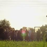 Il testo DER ALTE MANN UND DAS LEERGUT di HENNING WEHLAND è presente anche nell'album Der letzte an der bar (2017)